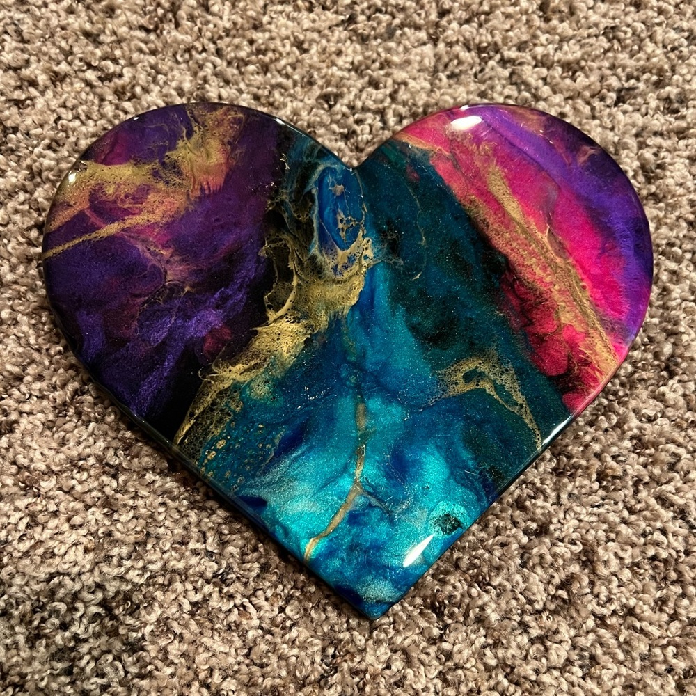 NWOT Resin Wooden Artwork Pink, Purple, Blue, Gold Heart